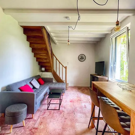 بيت للعطل La Vieille Ferme De *