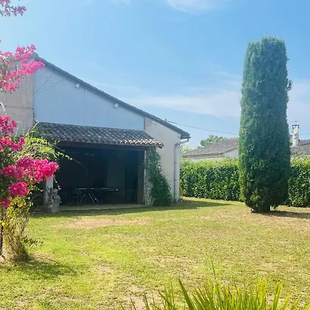 Дом отдыха La Vieille Ferme De *