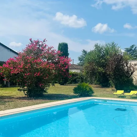 Дом отдыха La Vieille Ferme De *